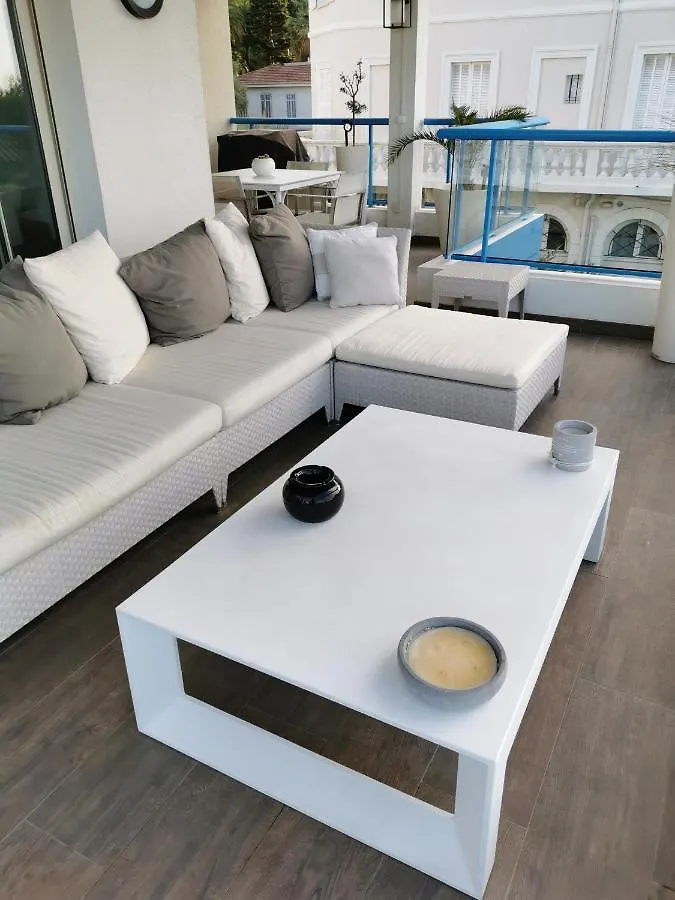 Modern One Bedroomed Apartment Just Off The Cannes Seafront With A Terrace And Pool Access 1753