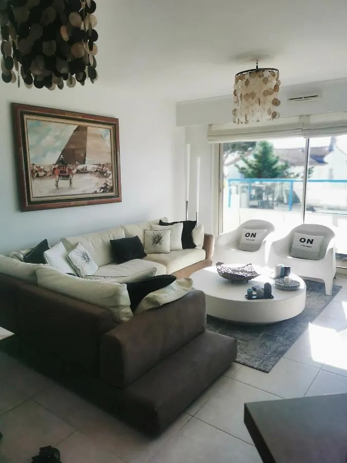 Modern One Bedroomed Apartment Just Off The Cannes Seafront With A Terrace And Pool Access 1753 0*,