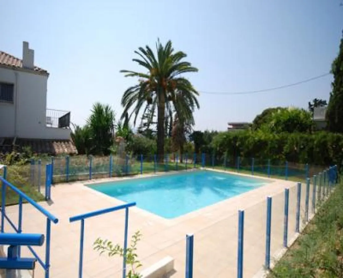 Modern One Bedroomed Apartment Just Off The Cannes Seafront With A Terrace And Pool Access 1753