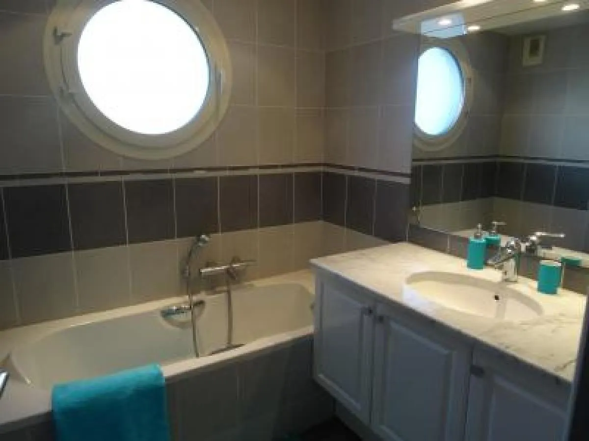 Modern One Bedroomed Apartment Just Off The Cannes Seafront With A Terrace And Pool Access 1753 France